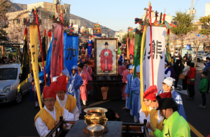 Jinhae festival.jpg 1