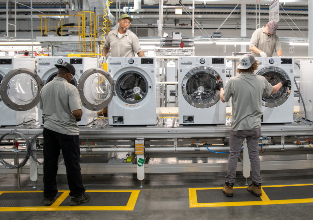 Samsung, LG și Hyundai închid mai multe fabrici din străinătate
