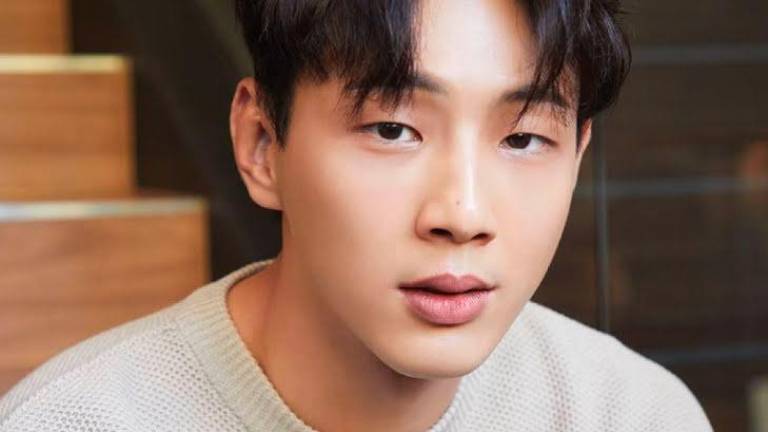 Producătorii dramei “River Where the Moon Rises” au oprit filmările și vor să-l înlocuiască pe Ji Soo ca urmare a acuzațiilor de bullying