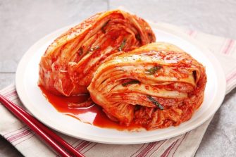 Coreea publică o carte despre kimchi pe fondul pretențiilor Chinei asupra preparatului