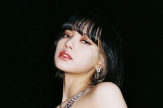 YG confirmă că vara aceasta, Lisa (BLACKPINK), va debuta solo