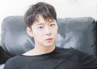 Park Yoochun câștigă premiul pentru „Cel mai Bun Actor” la un festival de film internațional