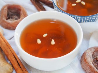 Să încercăm Sujeonggwa- punch cu kaki și scorțișoară!
