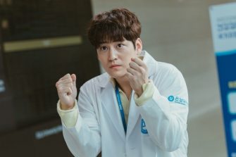 Kim Bum devine un doctor genial printr-o întâmplare în noua dramă fantastică “Ghost Doctor”