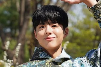 Park Bo Gum a primit licență de frizer în timpul serviciului militar obligatoriu