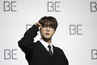 Membrii BTS se vor înrola în armată, începând cu cel mai în vărstă dintre ei, Jin