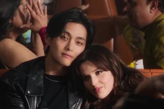 V din BTS cântă o dulce mărturisire în videoclipul pentru noul single „FRI(END)S”