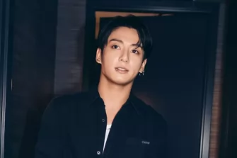 Jungkook devine primul solist coreean care obține 7 intrări în topul oficial de single-uri din Marea Britanie