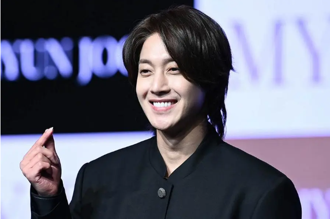 Cum răspunde agenția lui Kim Hyun Joong la informațiile legate de reunirea membrilor trupei SS501. Cei 5 băieți au făcut furori înperioada 2005-2010
