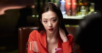Agenția lui Kim Soo Hyun comentează acuzațiile fratelui lui Sulli cu privire la controversata scenă a patului din filmul “Real”