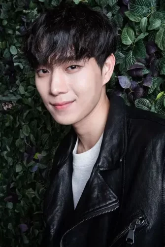 Kim Young Dae anunță înrolarea în armată în primăvară