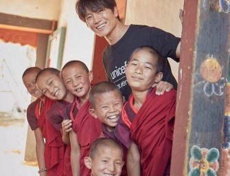 Actorul Ji Sung impresionează nu doar pe ecran, ci și prin implicarea sa în cauze umanitare