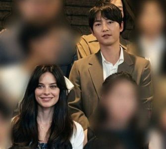 Song Joong Ki, apariție impresionantă alături de soția sa