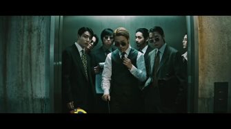 BTS își etalează mișcările de dans în videoclipul muzical pentru „2.0”, inspirat din filmul „Oldboy”