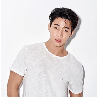 Henry Lau – Libertatea de a crea. ENJOY THE SHOW – un turneu în care muzica devine dialog, iar bucuria de a crea devine cel mai frumos spectacol