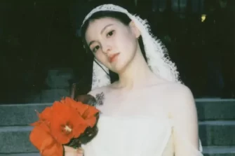 Kim Yong Ji își anunță personal căsătoria, alături de niște fotografii superbe de la nuntă