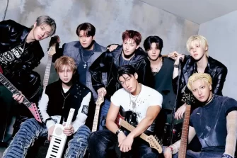 ATEEZ dă startul comeback-ului din noiembrie cu teaserul „CRASH TO BEGIN”